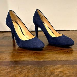 Nine West navy suede heels, 6.5, EUC